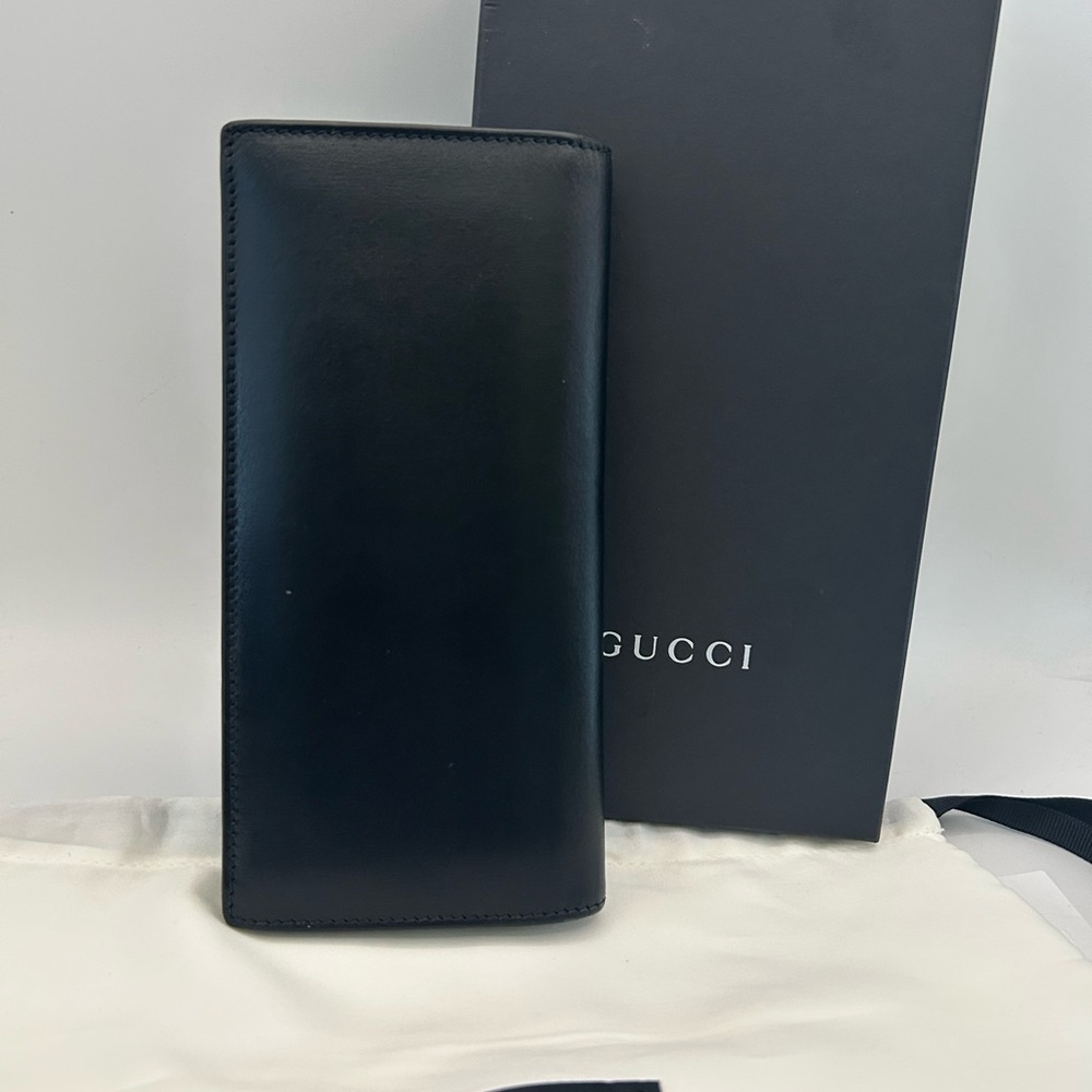 Gucci  Marmont GG Logo Bifold Wallet - Picture 2 of 14